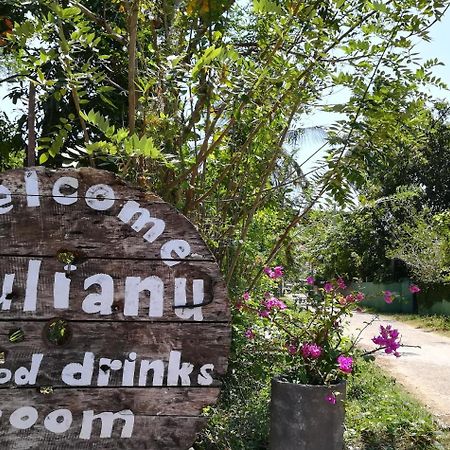 ホテル Julianu タンガラ エクステリア 写真